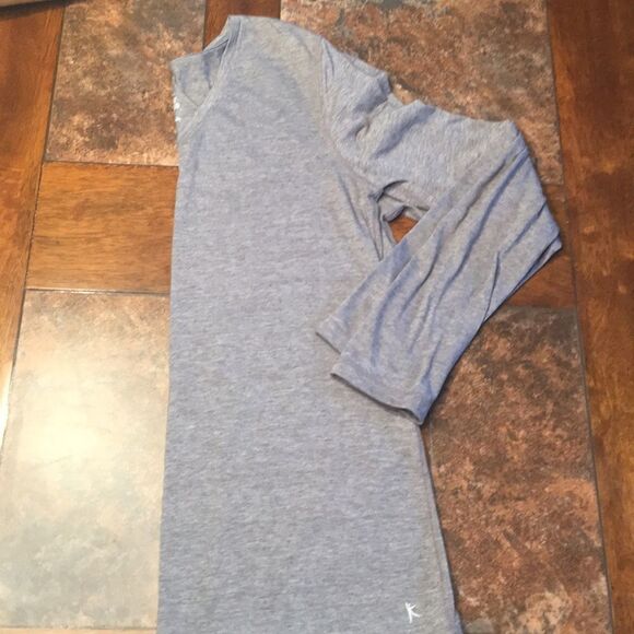 Danskin long sleeve tee - Picture 1 of 3